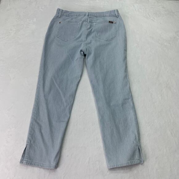 Chico's Sz 10 Petite So Slimming Girlfriend Slim Leg Blue White Stretch Jeans - Picture 3 of 10